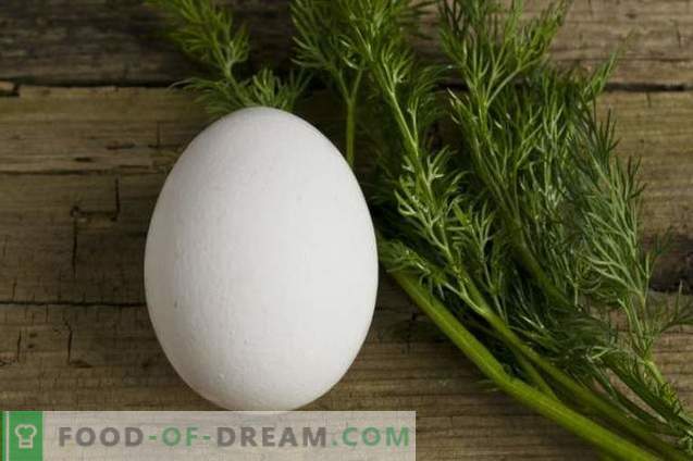 Hur man målar ägg till påsk med gurkmeja, lökskal, gasbindning ...