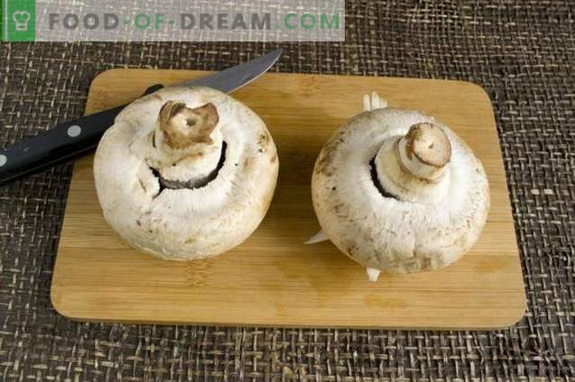 Gefüllte im Ofen gebackene Pilze