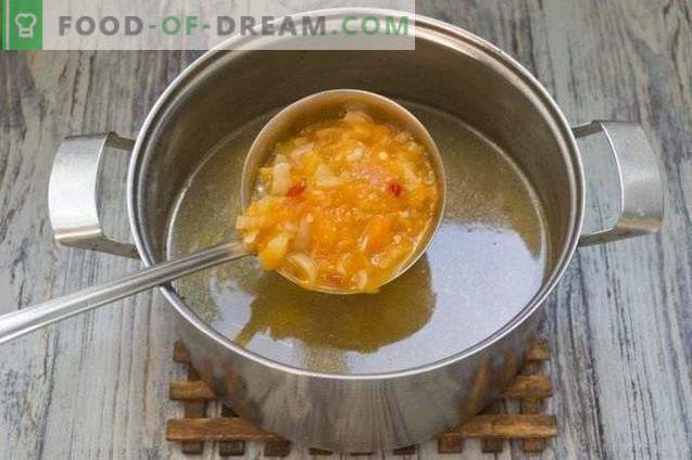 Soppa med linser, gula tomater och unga potatis