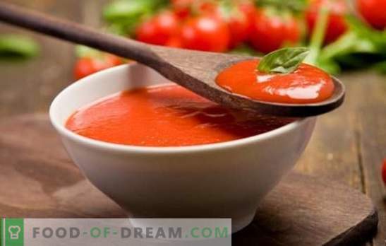Tomatsås hemma - naturligtvis! Hemlagad tomatsås från färska tomater, tomatpasta eller juice, med chili peppar, örter, vitlök