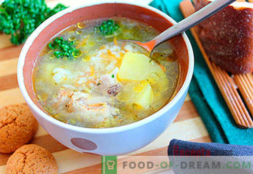 Kycklingbuljongsoppa - de bästa recepten. Hur till ordentlig och god kokssoppa i kycklingbuljong.