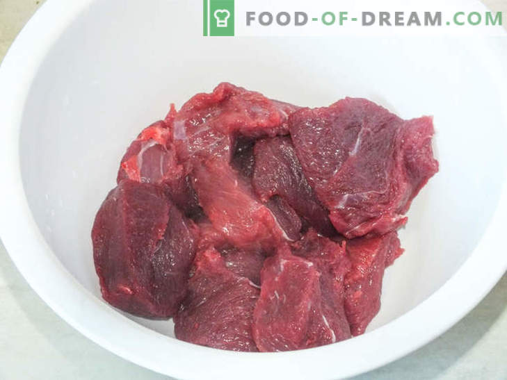 Juicy beef med svamp bakad i folie - ett recept på en utsökt maträtt med en hemlighet