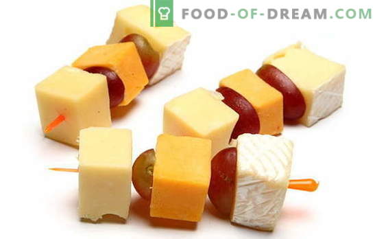Canapes med ost - ett oklanderligt mellanmål för varje fest. De bästa recepten för canapes med ost: enkel och ovanlig