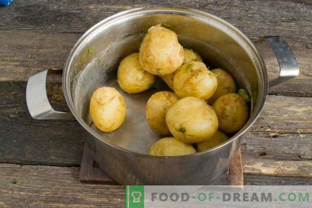 Nya potatisar, rostade i en panna