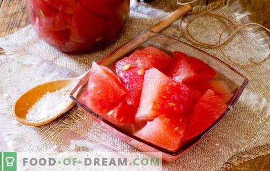 Bevisat recept för läckra marinerade vattenmeloner för vintern. Hur man plockar vattenmeloner i bankerna för vintern