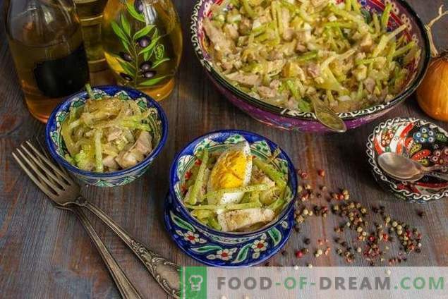 Spicy Uzbekistan sallad med kött och grön rädisa