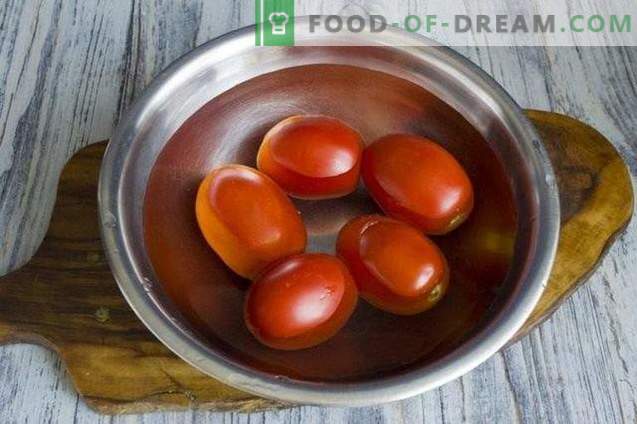 Fyllda paprika i tomatsås för vintern