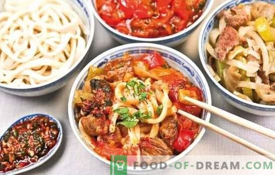 Uygur Lagman - recept och matlagning detaljer. Matlagning Uighur lambman gjord av lamm, nötkött med grönsaker och kryddor