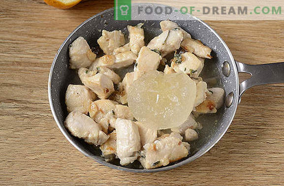 Kycklingfilé med timjan: bli förvånad över den nya smaken av den vanliga produkten! Författarens fotorecept av kycklingfilé med timjan, vitlök och citron i en panna