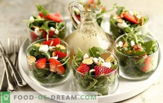Sallader med jordgubbar, frukter, grönsaker, ost, nötter, svampar. Hur man gör friska och välsmakande jordgubbssallader?