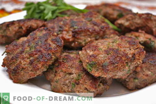 Köttfärsadlett är de bästa recepten. Hur man ordnar och läcker köttbullar från malet kött.