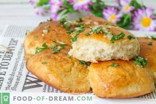 Bolinhos com alho - o melhor prato para sopa de beterraba ou sopa!