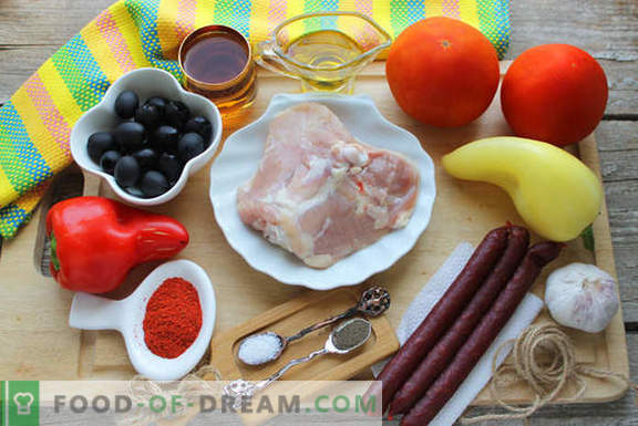 Готвене на пиле на испански: с домати, вино и пушени колбаси