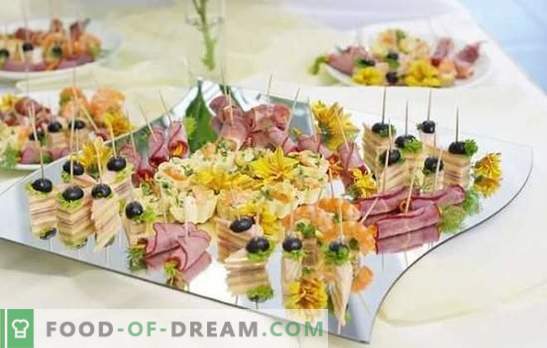 Snacks på buffébordet: fisk, kött, ost, svamp, bär. Alternativ aptitretare på buffébordet och reglerna för deras arkivering