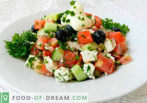 Sallad med oliver - ett urval av de bästa recepten. Hur rätt och gott att laga en sallad med oliver.