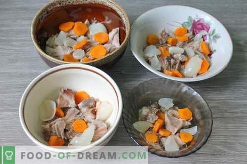 Jalea de nudillo de cerdo - plato nutritivo, nutritivo y sabroso