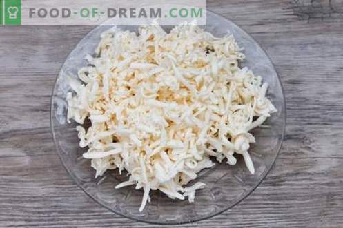 Bearbetad ostsoppa - ett steg för steg recept med foton