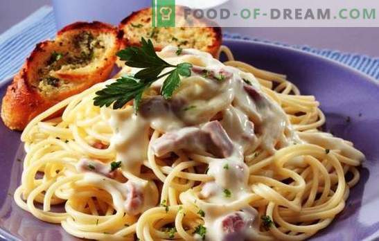 Pasta carbonara med skinka och grädde - buon appetito! Italienska pasta  recept carbonara med skinka och grädde